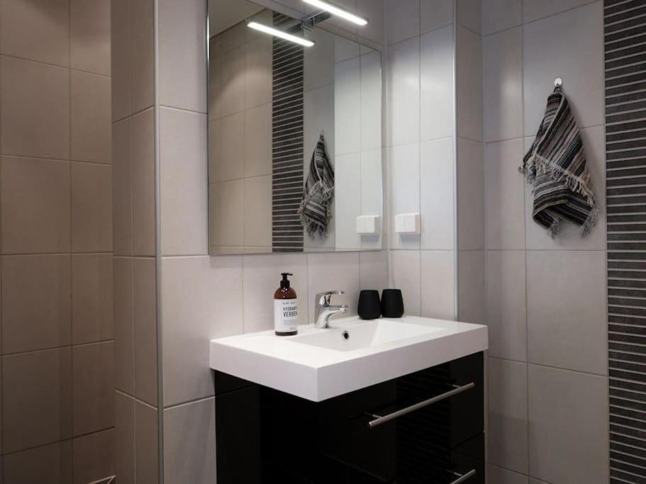 In The Heart Of Brosundet! Fully Equipped 3 Bed Room Ap Ålesund Dış mekan fotoğraf